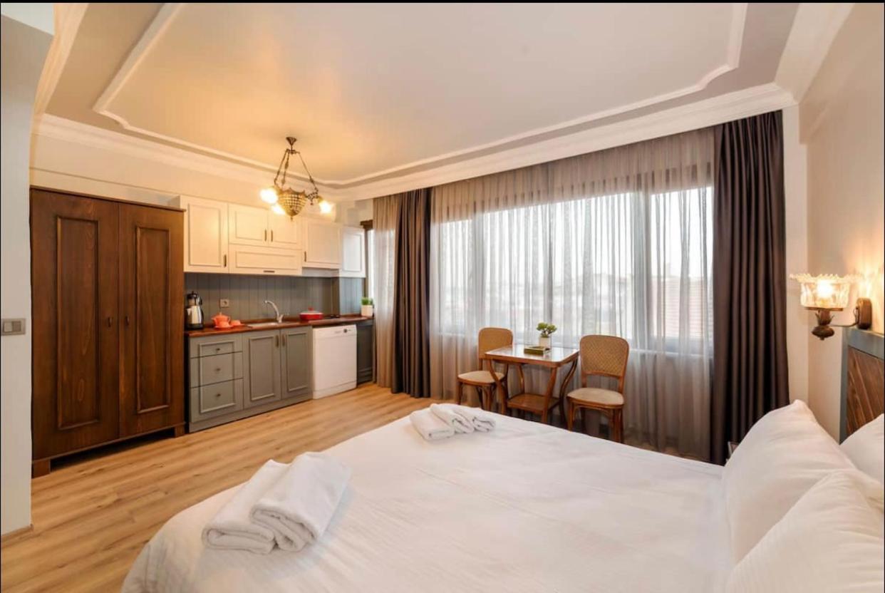 Nil Home's * Istambul